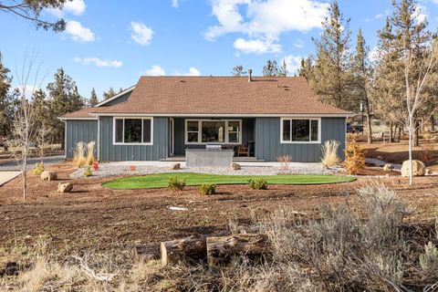 Tiny photo for 5730 Engleman Spruce Way, Klamath Falls, OR 97601 (MLS # 220215646)