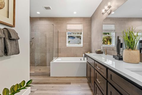 Tiny photo for 5730 Engleman Spruce Way, Klamath Falls, OR 97601 (MLS # 220215646)