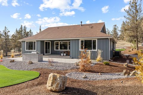 Tiny photo for 5730 Engleman Spruce Way, Klamath Falls, OR 97601 (MLS # 220215646)