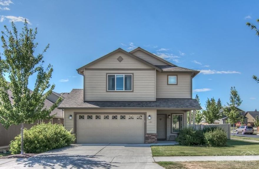 Conveniently located home on fully fenced & landscaped corner lot. Close to Kiwanis Park, rock climbing & crossfit gym as well as new Silver Rail Elementary. Spacious open floor plan includes tile kitchen counters & floors, stainless steel appliances, pantry, huge master suite w/ raised ceilings, gas furnace w/ AC, gas fireplace, large bedrooms, & walk-in closets in each bedroom. Complete with fridge, washer/dryer, plus security system. All just a few minutes from the Old Mill!