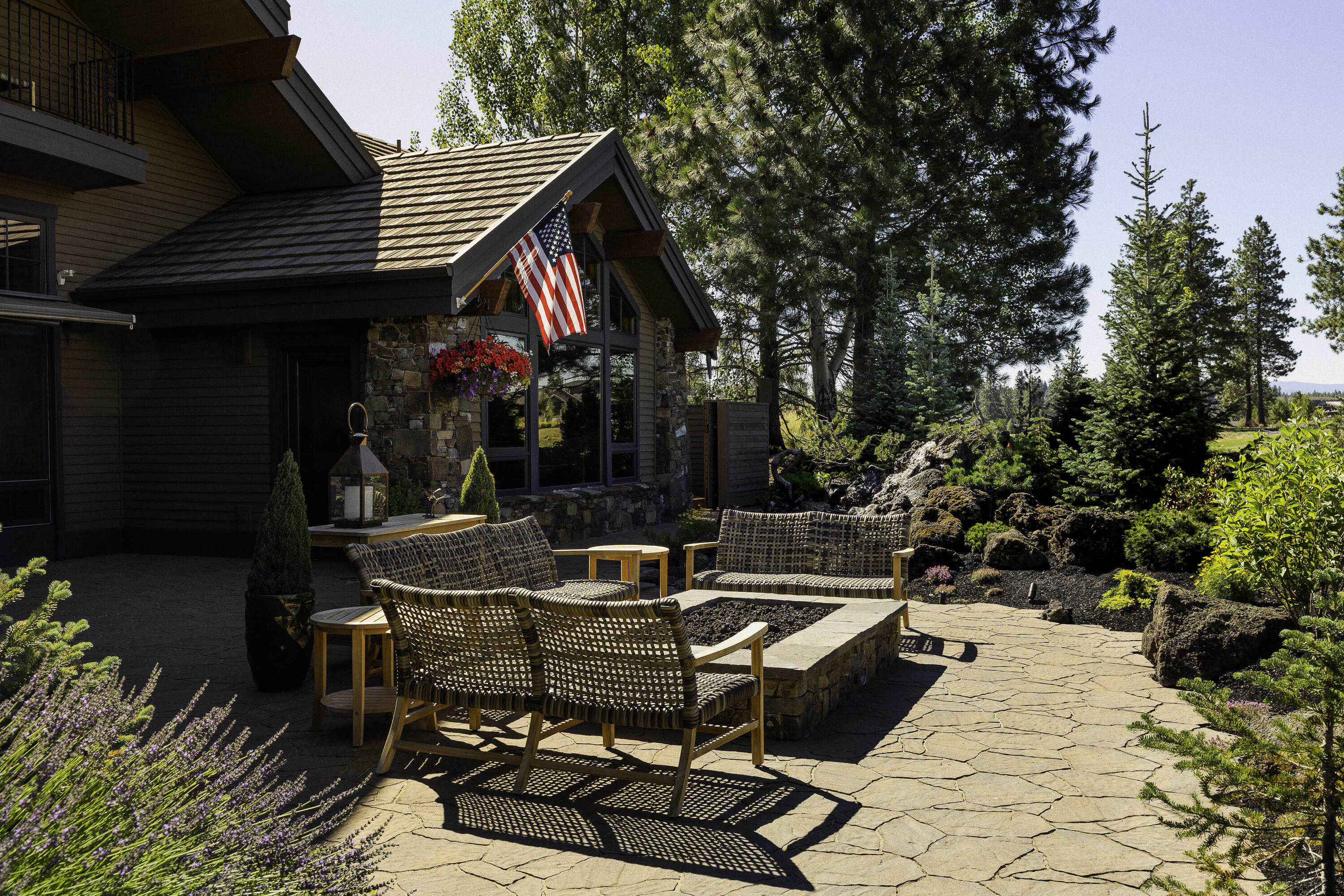 Broken Top - Residential