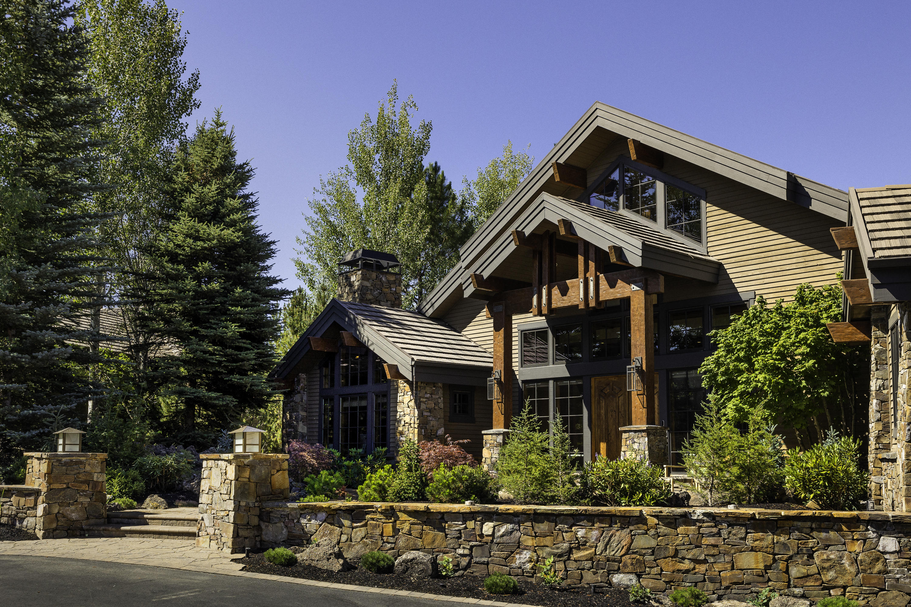 Broken Top - Residential