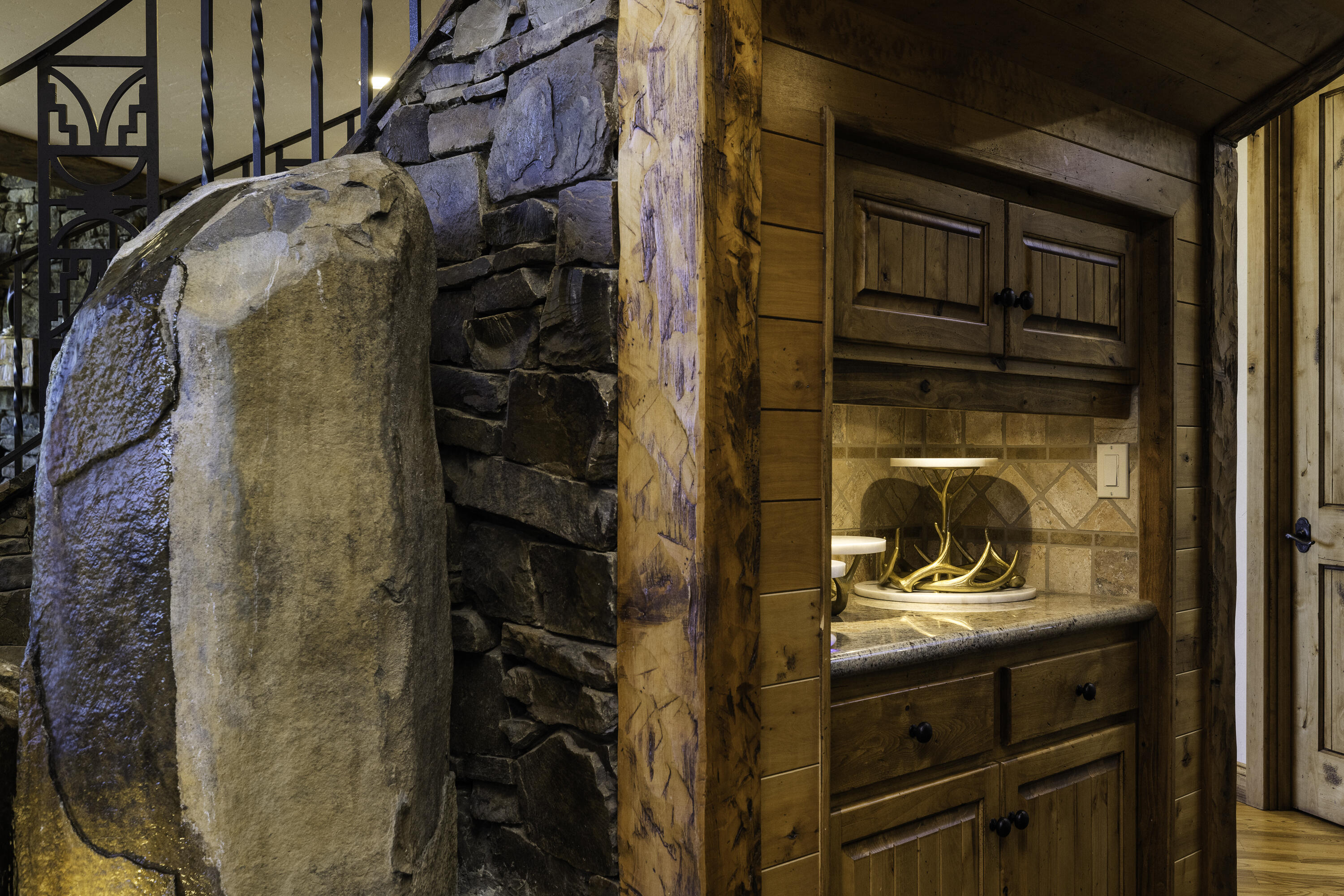 Broken Top - Residential