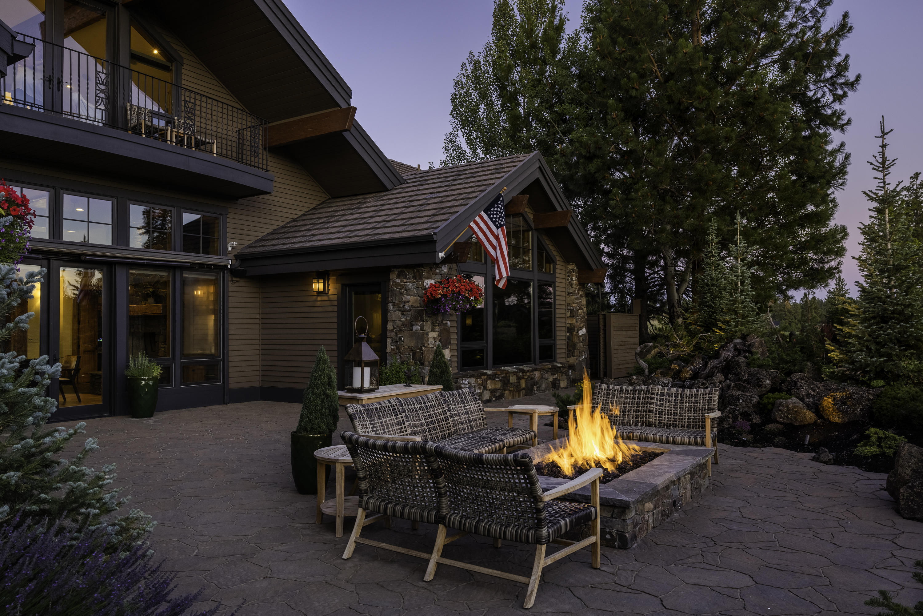 Broken Top - Residential