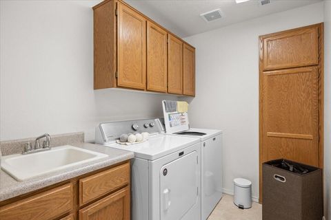 Tiny photo for 88 Mountain View Drive, Phoenix, OR 97535 (MLS # 220215443)