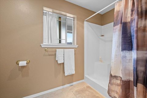 Tiny photo for 88 Mountain View Drive, Phoenix, OR 97535 (MLS # 220215443)