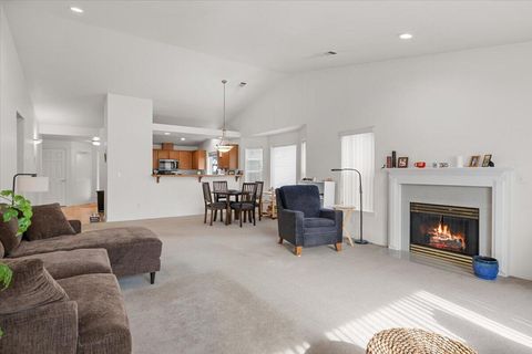 Tiny photo for 88 Mountain View Drive, Phoenix, OR 97535 (MLS # 220215443)