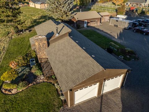 Tiny photo for 2522 NE Sunset View Lane, Prineville, OR 97754 (MLS # 220211165)