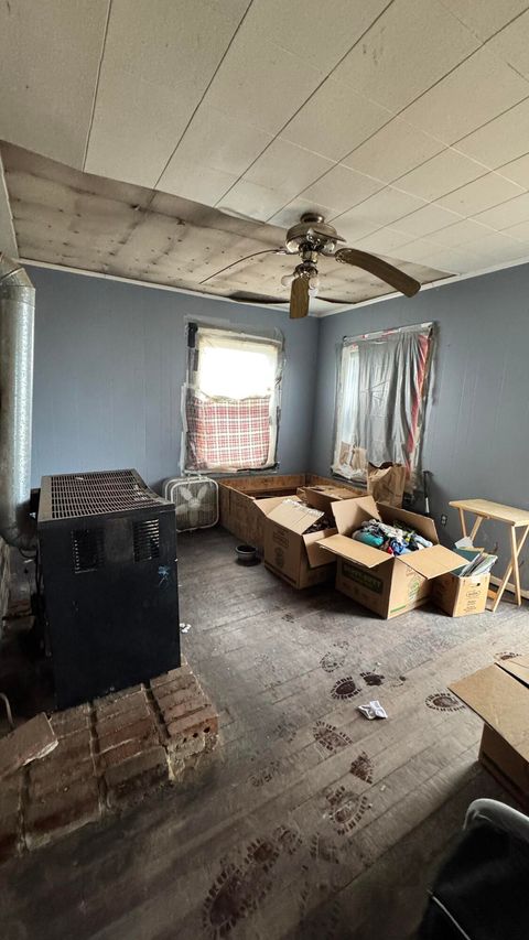 Tiny photo for 9545 Highway 39 Hwy, Klamath Falls, OR 97603 (MLS # 220213236)