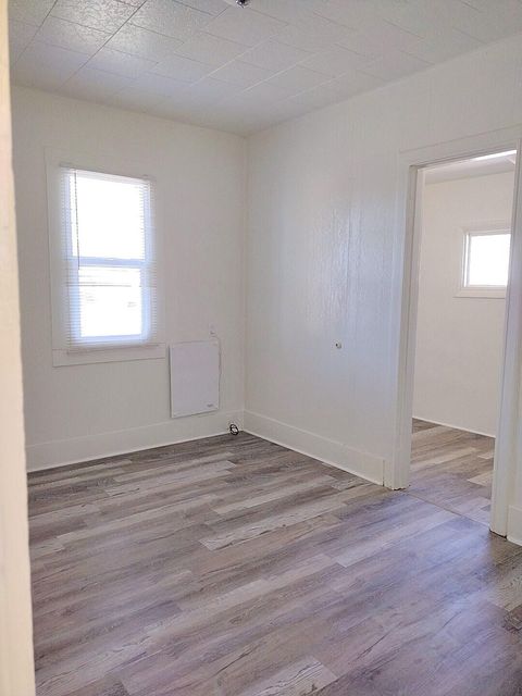 Tiny photo for 1401 E Main Street, Klamath Falls, OR 97601 (MLS # 220212121)