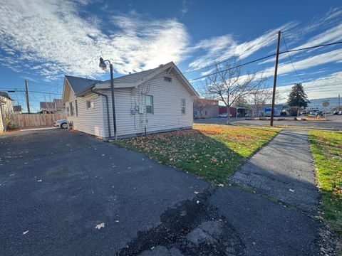 Tiny photo for 1401 E Main Street, Klamath Falls, OR 97601 (MLS # 220212121)