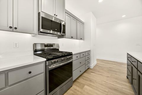 Tiny photo for 3723 Ford Drive, Medford, OR 97504 (MLS # 220214852)