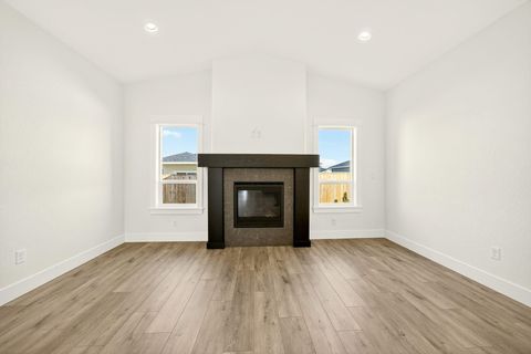 Tiny photo for 3723 Ford Drive, Medford, OR 97504 (MLS # 220214852)