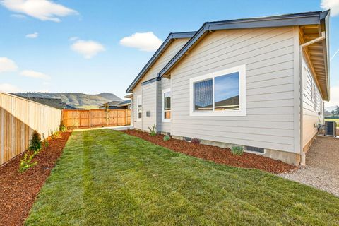 Tiny photo for 3723 Ford Drive, Medford, OR 97504 (MLS # 220214852)