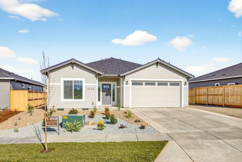 Tiny photo for 3723 Ford Drive, Medford, OR 97504 (MLS # 220214852)