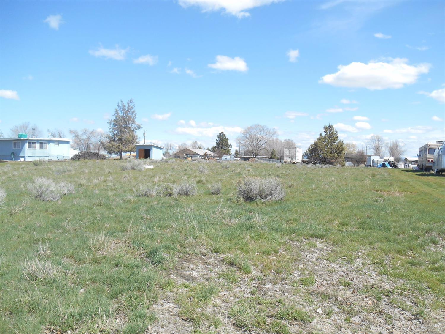 High Chapparal - Land