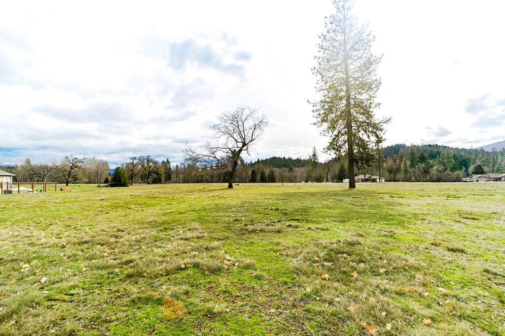 Illinois River Estates - Land