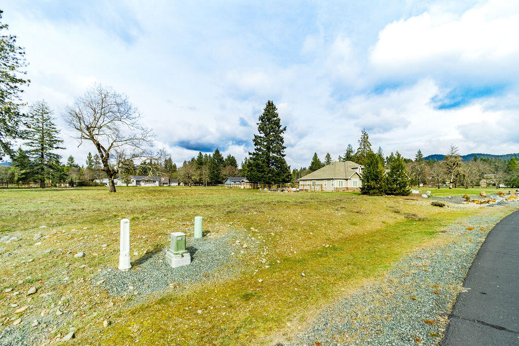 Illinois River Estates - Land