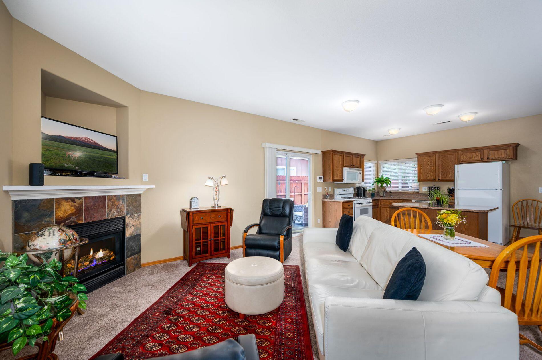 Larkspur - Residential