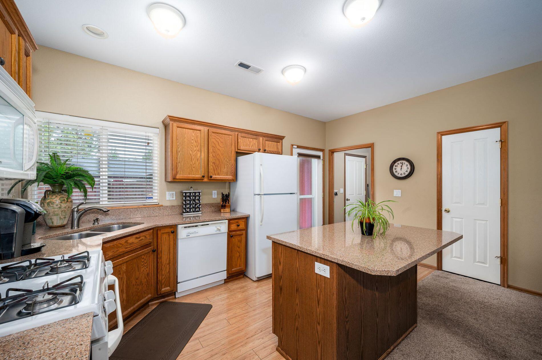 Larkspur - Residential