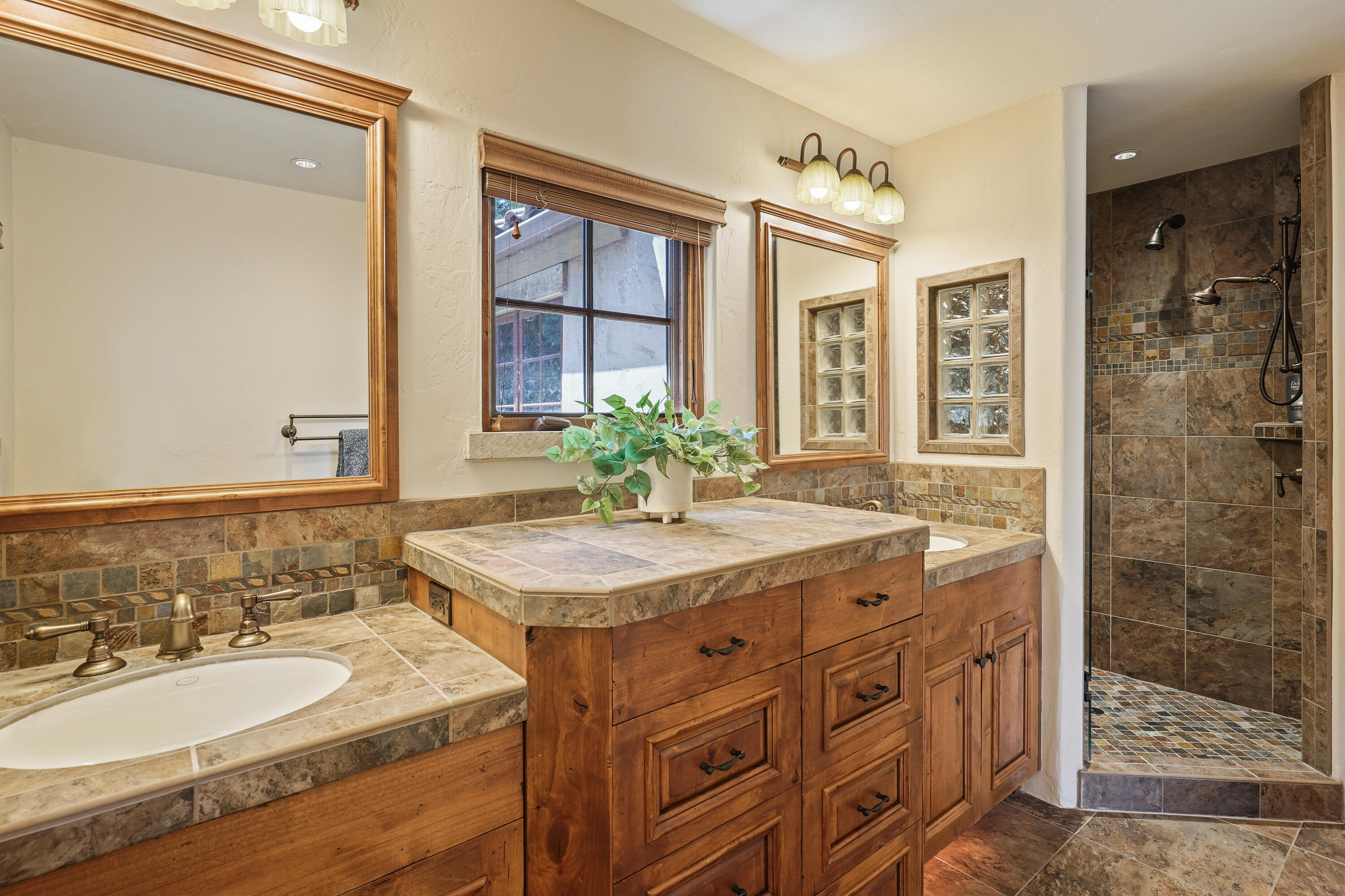 North Rim - Residential