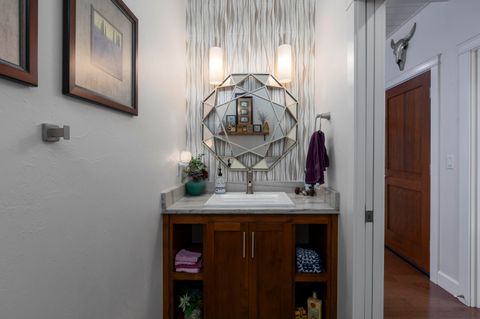 Tiny photo for 565 Whitney Terrace, Medford, OR 97504 (MLS # 220211457)