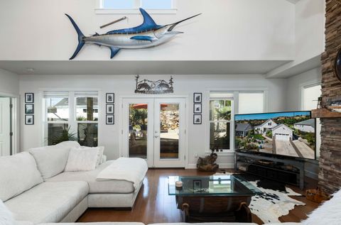 Tiny photo for 565 Whitney Terrace, Medford, OR 97504 (MLS # 220211457)