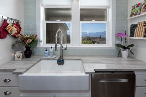 Tiny photo for 565 Whitney Terrace, Medford, OR 97504 (MLS # 220211457)