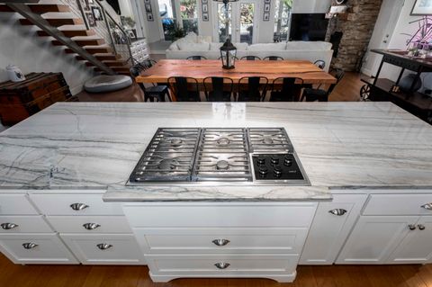 Tiny photo for 565 Whitney Terrace, Medford, OR 97504 (MLS # 220211457)