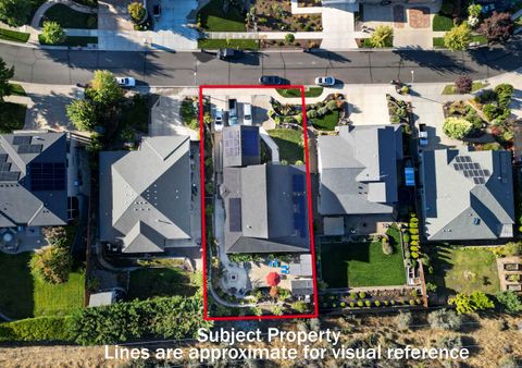 Tiny photo for 565 Whitney Terrace, Medford, OR 97504 (MLS # 220211457)