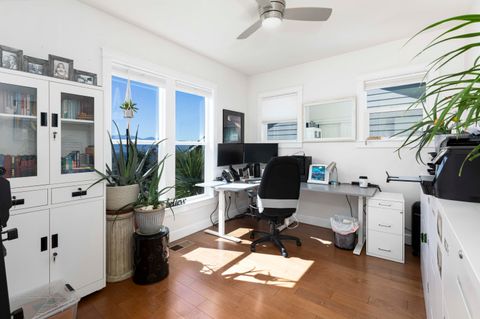 Tiny photo for 565 Whitney Terrace, Medford, OR 97504 (MLS # 220211457)