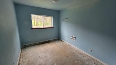 Tiny photo for 3080 Board Shanty Road, Grants Pass, OR 97527 (MLS # 220217792)