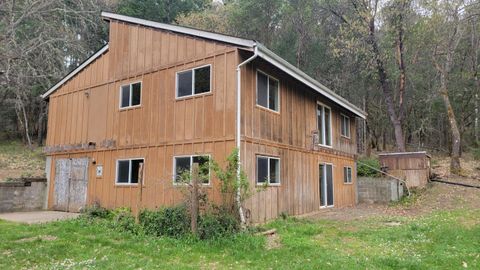 Photo of 3080 Board Shanty Road, Grants Pass, OR 97527 (MLS # 220217792)