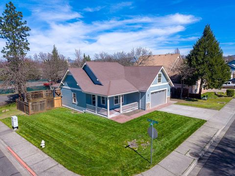 Tiny photo for 19 Pine Court, Eagle Point, OR 97524 (MLS # 220217159)