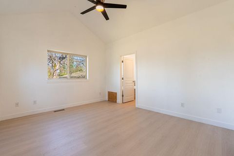 Tiny photo for 19 Pine Court, Eagle Point, OR 97524 (MLS # 220217159)