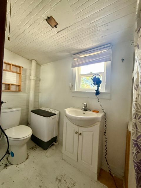 Tiny photo for 1443 Oregon Avenue, Klamath Falls, OR 97601 (MLS # 220219252)
