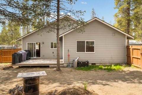 Tiny photo for 16020 Alpine Drive, La Pine, OR 97739 (MLS # 220217421)