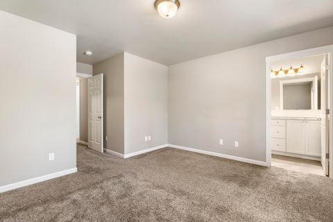 Tiny photo for 16020 Alpine Drive, La Pine, OR 97739 (MLS # 220217421)