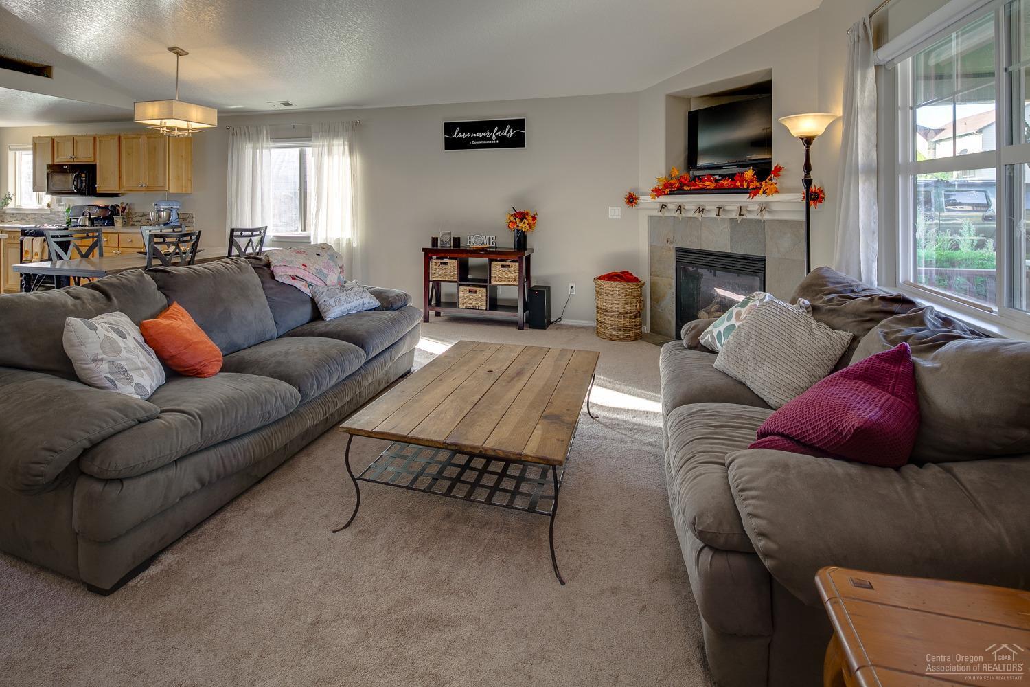 Ni Lah Sha Village - Residential