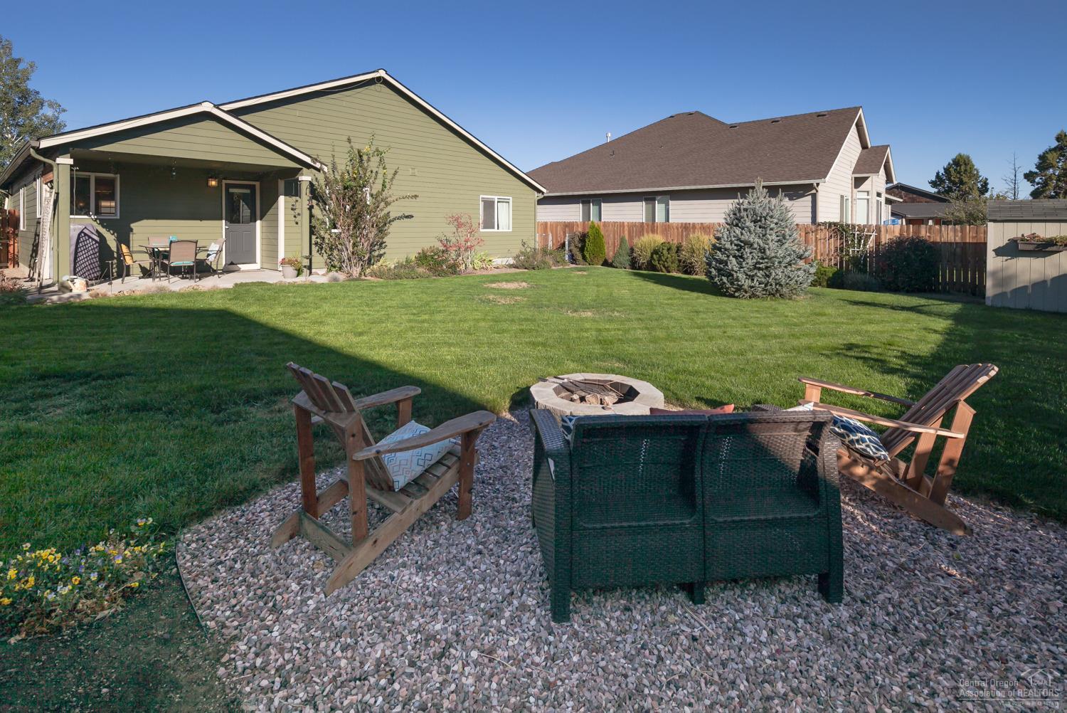 Ni Lah Sha Village - Residential