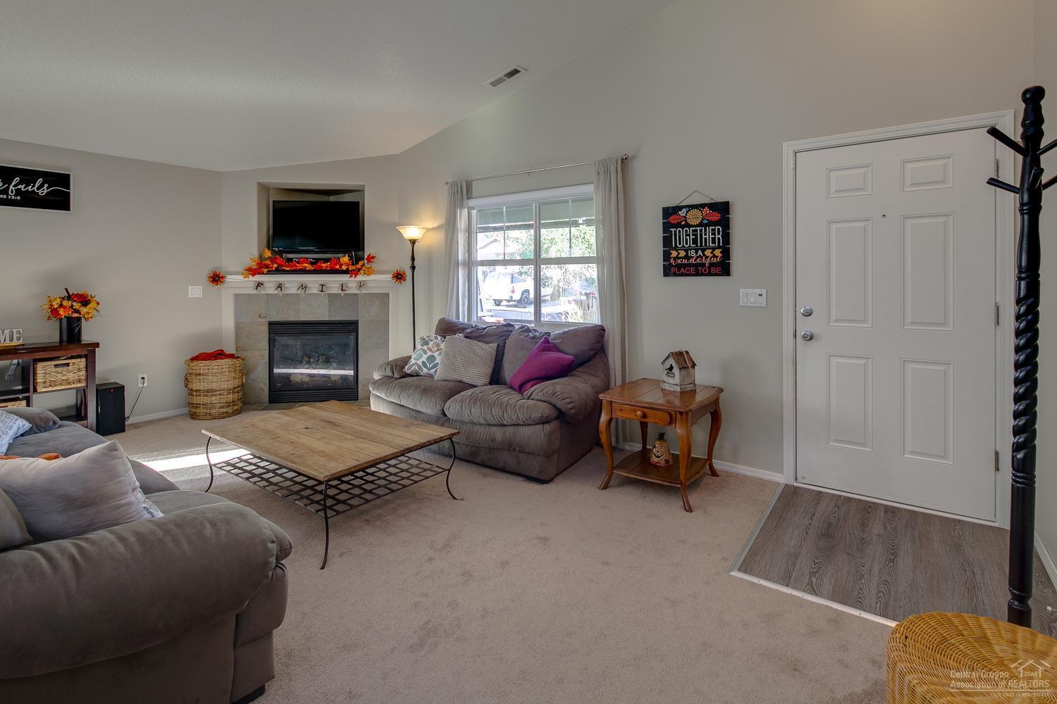 Ni Lah Sha Village - Residential