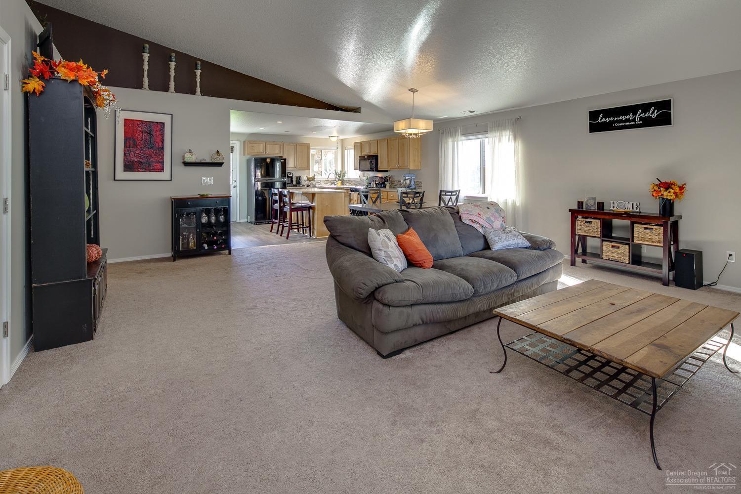 Ni Lah Sha Village - Residential