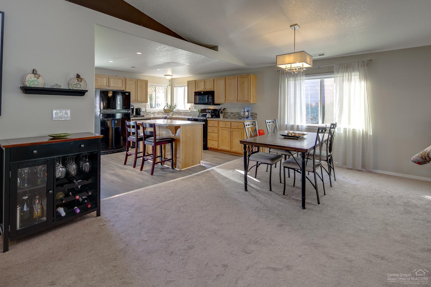 Ni Lah Sha Village - Residential