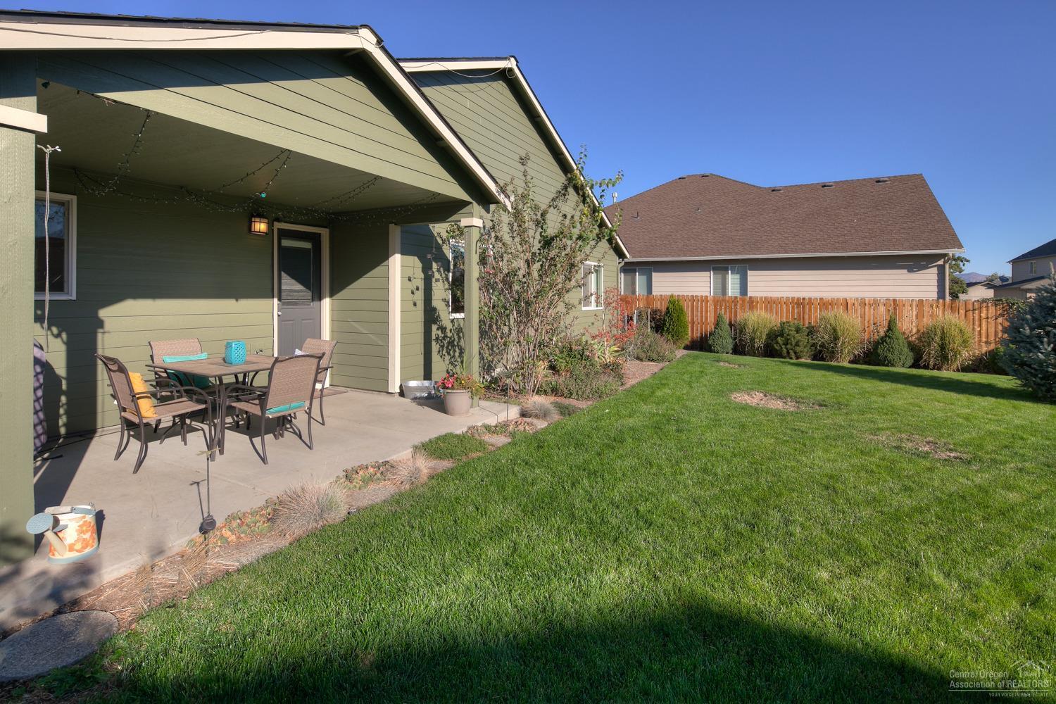 Ni Lah Sha Village - Residential