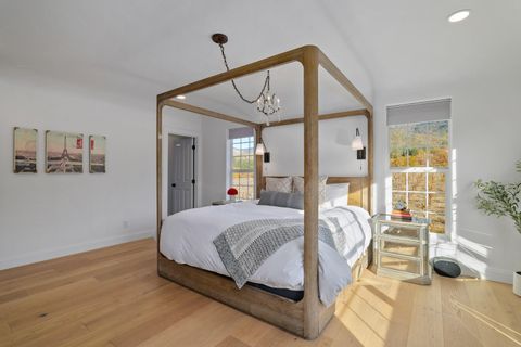 Tiny photo for 7499 Highway 238, Jacksonville, OR 97530 (MLS # 220217685)