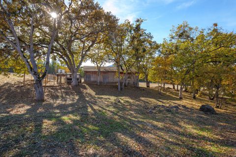 Tiny photo for 7499 Highway 238, Jacksonville, OR 97530 (MLS # 220217685)