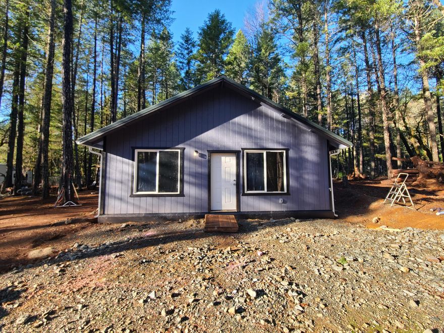 Brand New Construction Situated on 5 Acres! This Beautiful Tiny Home is Light and Bright & Awaits It's New Owner! Single Level 1 Bedroom, 1 Full Bathroom, 676Sqft. Laminate Flooring Throughout, Earth Tone Interior Paint, Ample Sized Kitchen, Efficient HVAC Mini Split System, 
Oversized Bathroom With Inside Laundry, Steel Metal Roof, New Well, & Lots of Space to Park that RV! This Home is Turnkey! All Information Deemed Reliable, But Not Guaranteed. Buyer's Due Diligence!