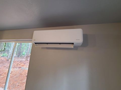 Tiny photo for 151 Linkhart Drive, Selma, OR 97538 (MLS # 220213567)