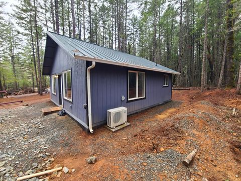 Tiny photo for 151 Linkhart Drive, Selma, OR 97538 (MLS # 220213567)