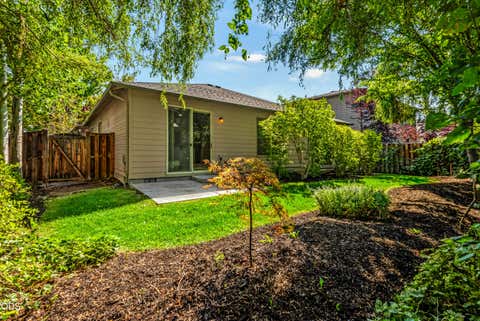 Tiny photo for 2960 NE Conners Avenue, Bend, OR 97701 (MLS # 220227427)